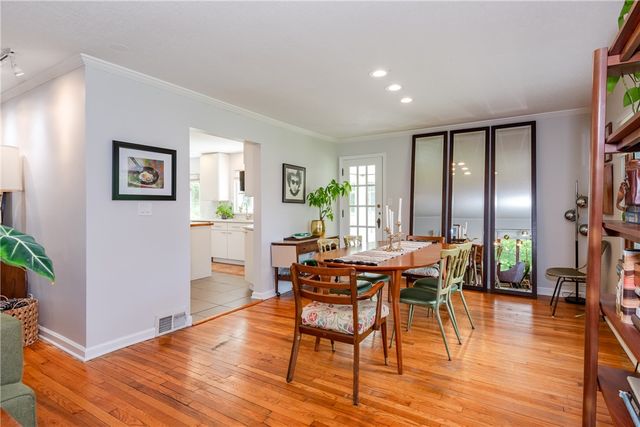 84 Thruston Boulevard, Oakwood, OH 45409