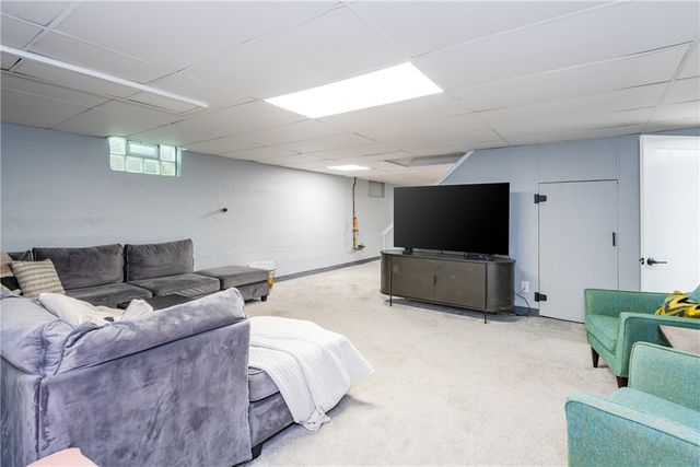 84 Thruston Boulevard, Oakwood, OH 45409