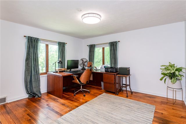 84 Thruston Boulevard, Oakwood, OH 45409