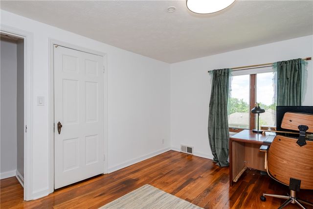 84 Thruston Boulevard, Oakwood, OH 45409