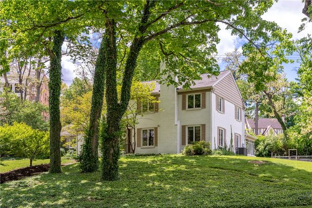 84 Thruston Boulevard, Oakwood, OH 45409