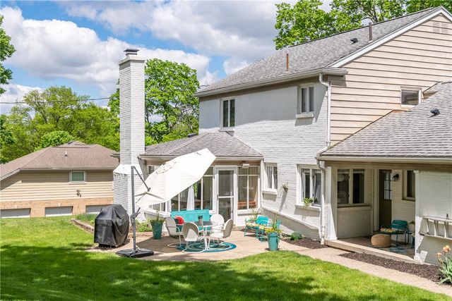 84 Thruston Boulevard, Oakwood, OH 45409
