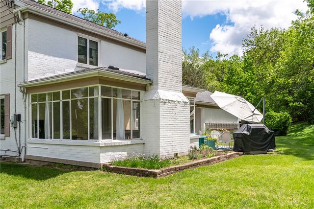 84 Thruston Boulevard, Oakwood, OH 45409