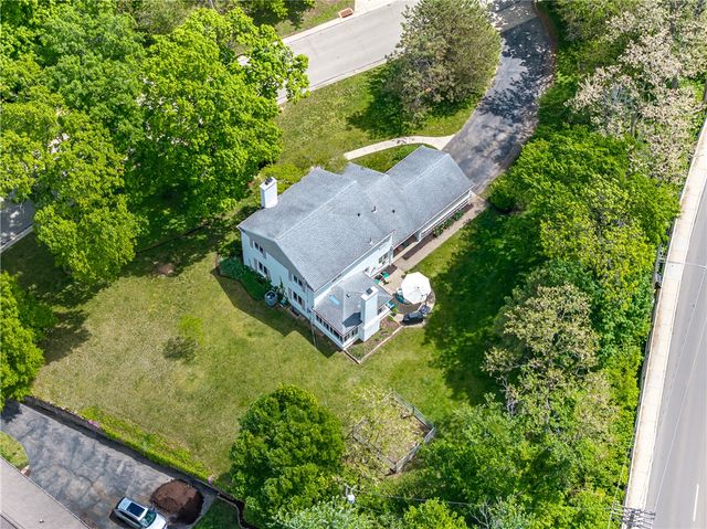 84 Thruston Boulevard, Oakwood, OH 45409