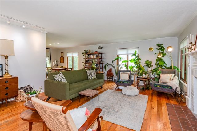 84 Thruston Boulevard, Oakwood, OH 45409