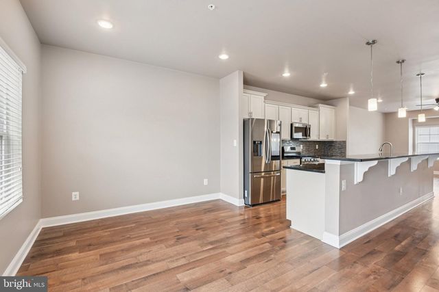 945 THURSTON LN, Glen Burnie, MD 21060