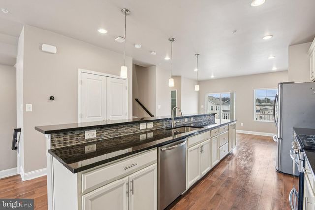 945 THURSTON LN, Glen Burnie, MD 21060