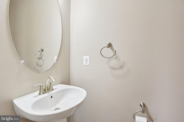 945 THURSTON LN, Glen Burnie, MD 21060