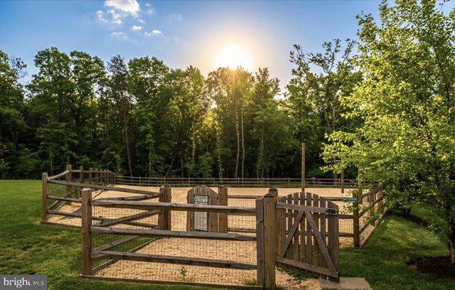 945 THURSTON LN, Glen Burnie, MD 21060