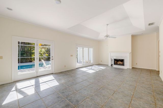 1485 Shorelands Drive E, Vero Beach, FL 32963