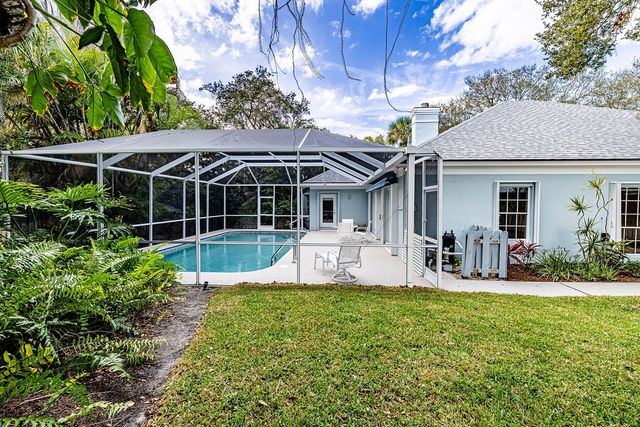 1485 Shorelands Drive E, Vero Beach, FL 32963