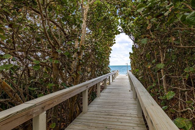 1485 Shorelands Drive E, Vero Beach, FL 32963