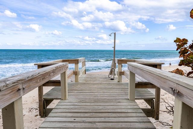 1485 Shorelands Drive E, Vero Beach, FL 32963