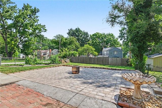 7403 Campbell Street, Kansas City, MO 64131
