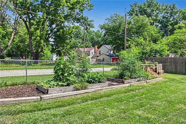 7403 Campbell Street, Kansas City, MO 64131