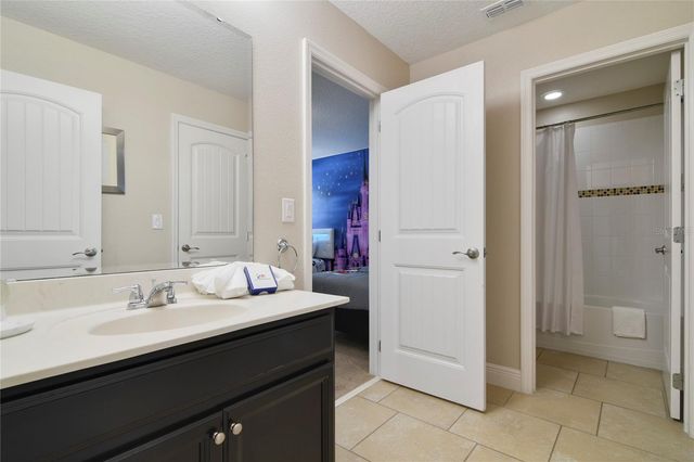 4115 OAKTREE DRIVE, Davenport, FL 33837