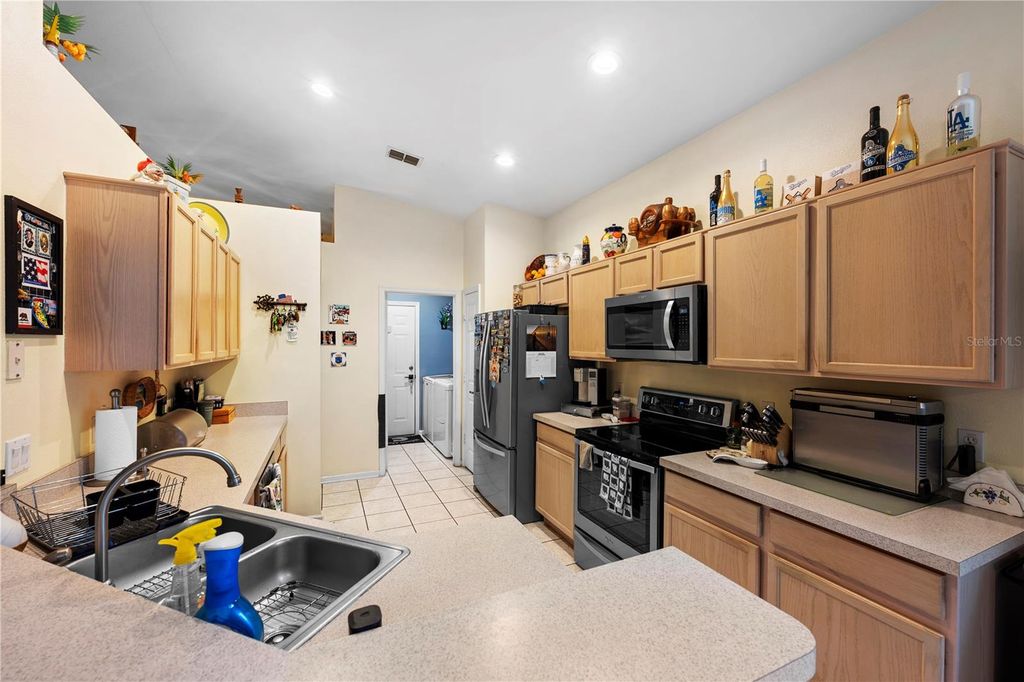 Image 22 of property listing at 3407 FERNWOOD DRIVE, Kissimmee, FL 34741