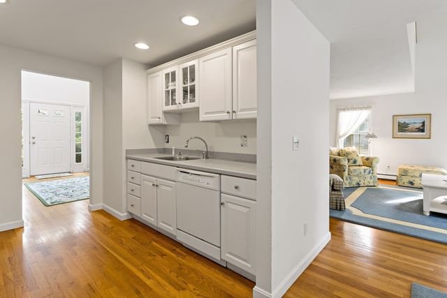 82 Falling Leaf Ln, Barnstable, MA 02655