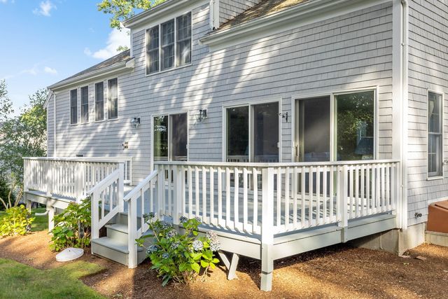 82 Falling Leaf Ln, Barnstable, MA 02655