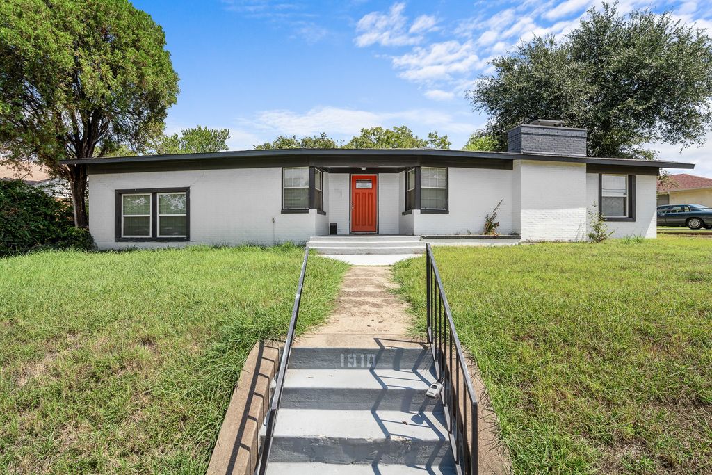 1910 Danube Drive, Dallas, TX 75203