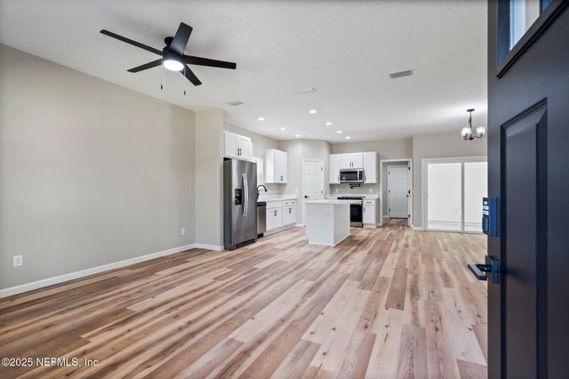 5683 SILVER SANDS Circle, Keystone Heights, FL 32656