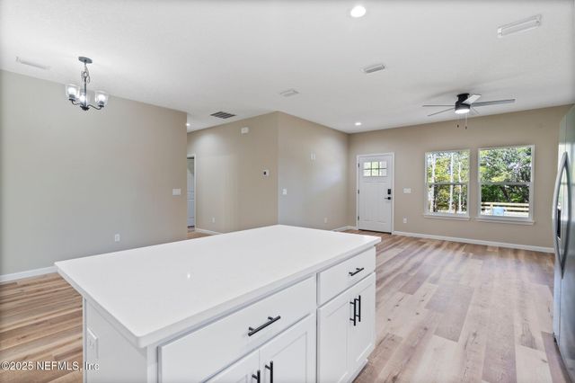 5683 SILVER SANDS Circle, Keystone Heights, FL 32656