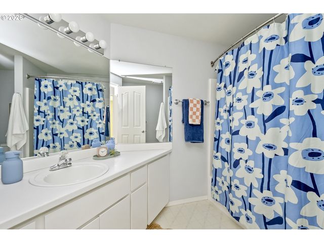 5023 Se APPENINE Way, Milwaukie, OR 97222