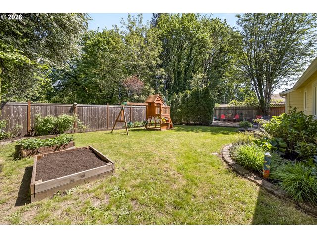 5023 Se APPENINE Way, Milwaukie, OR 97222
