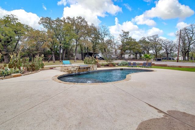 3817 Cross Timber Road, Burleson, TX 76028