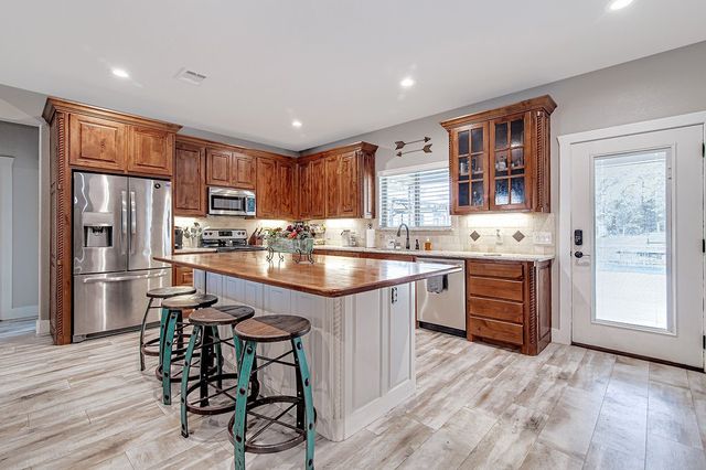 3817 Cross Timber Road, Burleson, TX 76028