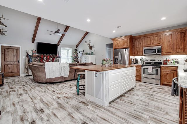 3817 Cross Timber Road, Burleson, TX 76028