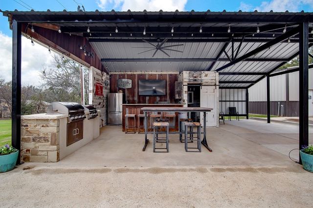 3817 Cross Timber Road, Burleson, TX 76028