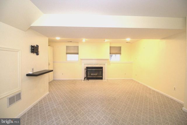 16 HIBISCUS DR, Newark, DE 19702