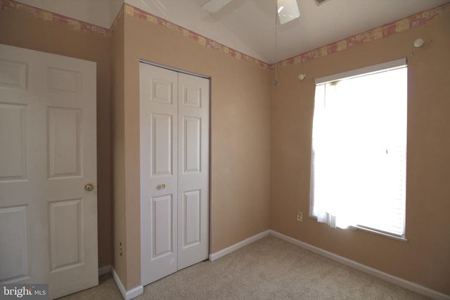 16 HIBISCUS DR, Newark, DE 19702