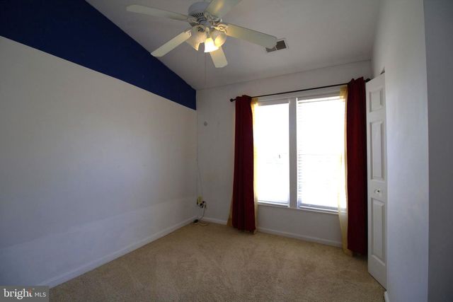 16 HIBISCUS DR, Newark, DE 19702