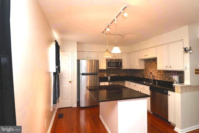 16 HIBISCUS DR, Newark, DE 19702