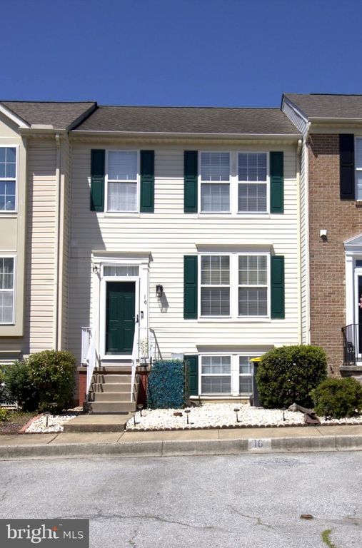 16 HIBISCUS DR, Newark, DE 19702