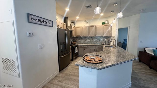 8304 Apple Glaze Avenue 203, Las Vegas, NV 89145