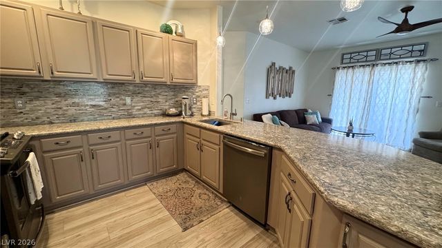 8304 Apple Glaze Avenue 203, Las Vegas, NV 89145