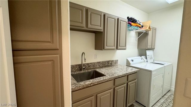8304 Apple Glaze Avenue 203, Las Vegas, NV 89145