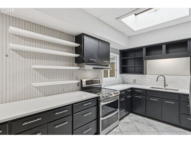 1745 23RD Ave, Longview, WA 98632