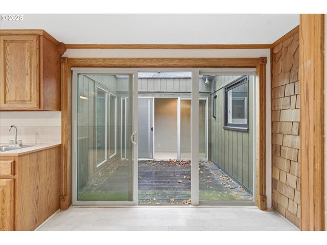 1745 23RD Ave, Longview, WA 98632