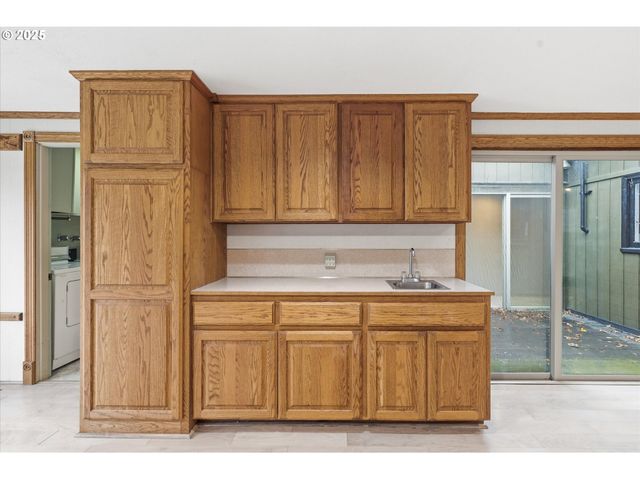 1745 23RD Ave, Longview, WA 98632