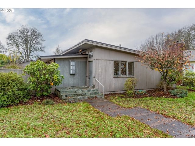 1745 23RD Ave, Longview, WA 98632