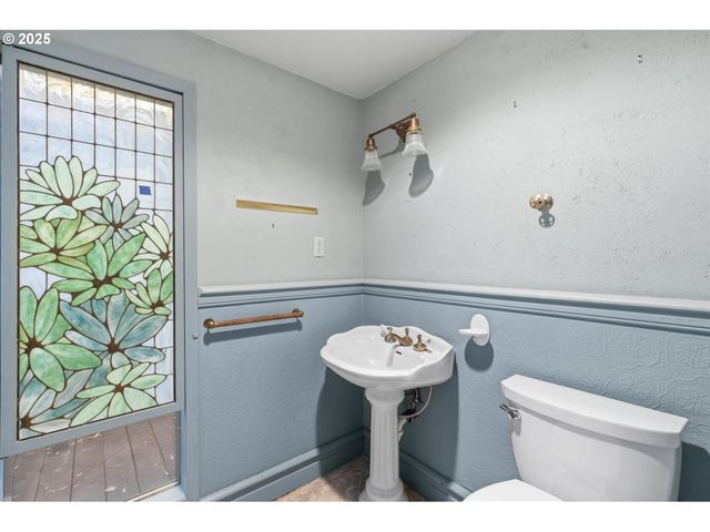 1745 23RD Ave, Longview, WA 98632