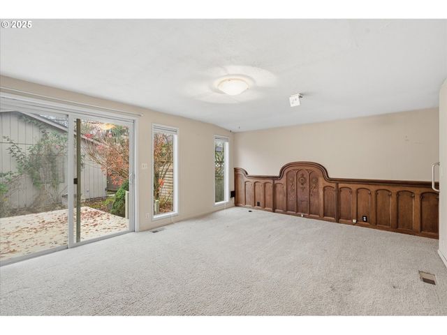 1745 23RD Ave, Longview, WA 98632