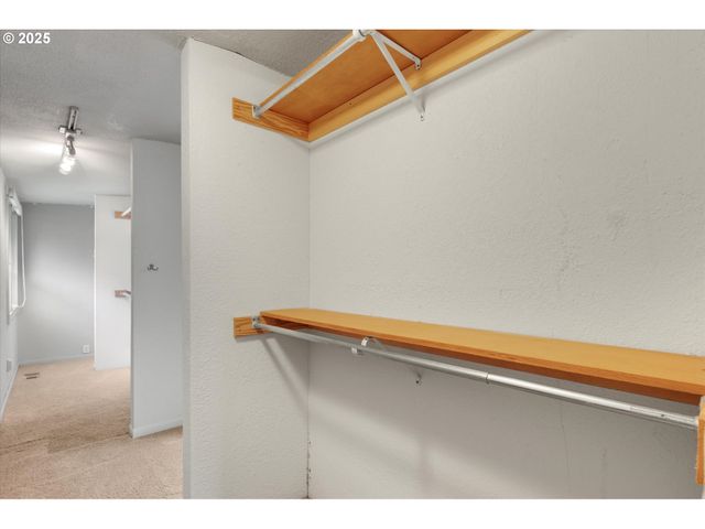 1745 23RD Ave, Longview, WA 98632