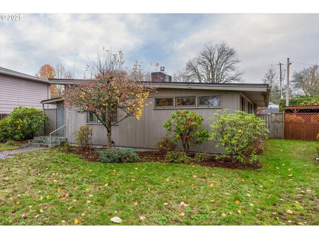 1745 23RD Ave, Longview, WA 98632