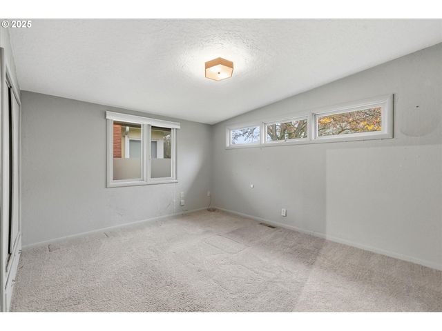 1745 23RD Ave, Longview, WA 98632