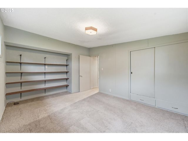 1745 23RD Ave, Longview, WA 98632